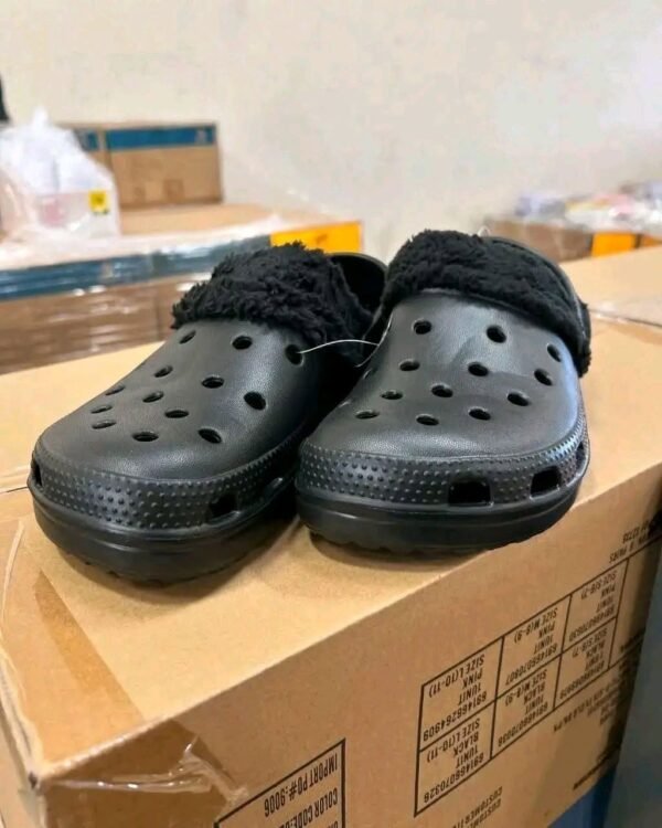 796440022_122098823097483886_2157145982307073842_n Crocs Pallet
