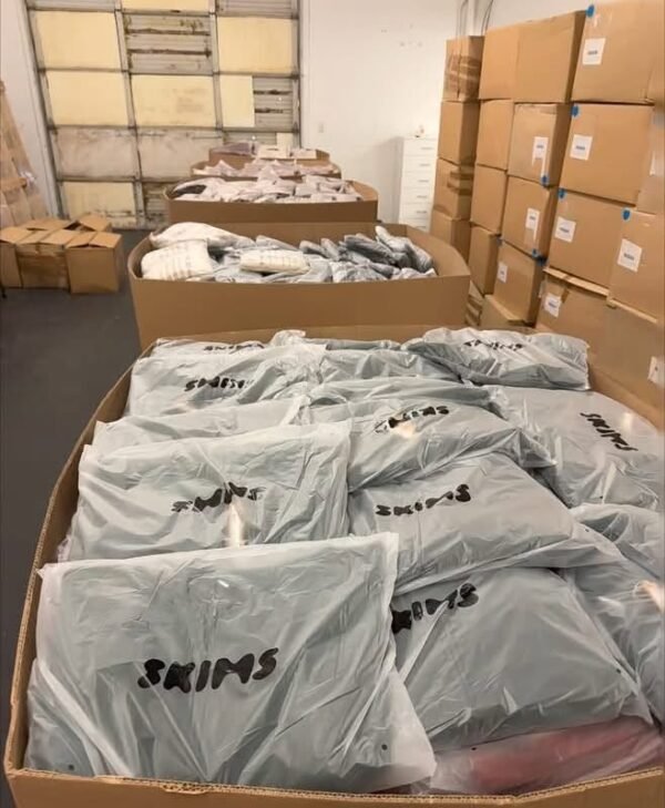 800842614_122121804075166990_9084293029397069367_n SKIMS Clothing
