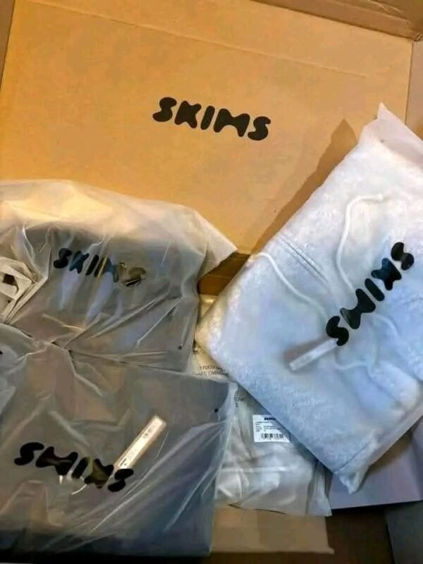 806160592_122107149111464599_4646152067246502370_n SKIMS Clothing