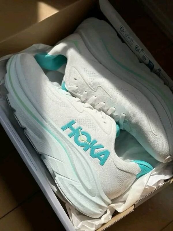 813244123_122104890279474414_2545500015544879558_n Hoka Sneakers Pallet
