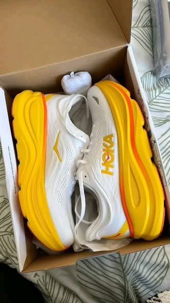813765518_122104890453474414_7671082074380619470_n Hoka Sneakers Pallet