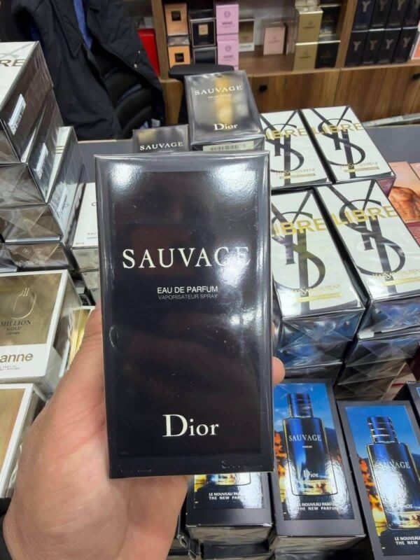 813878324_122093485263489424_7837659392987146913_n Perfumes